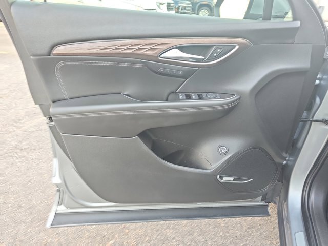 Used 2023 Buick Envision Avenir image 28