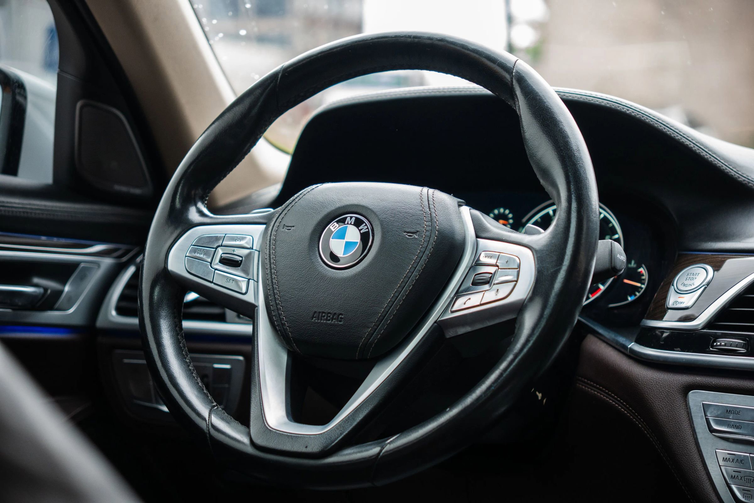 Used 2017 BMW 740i xDrive image 13