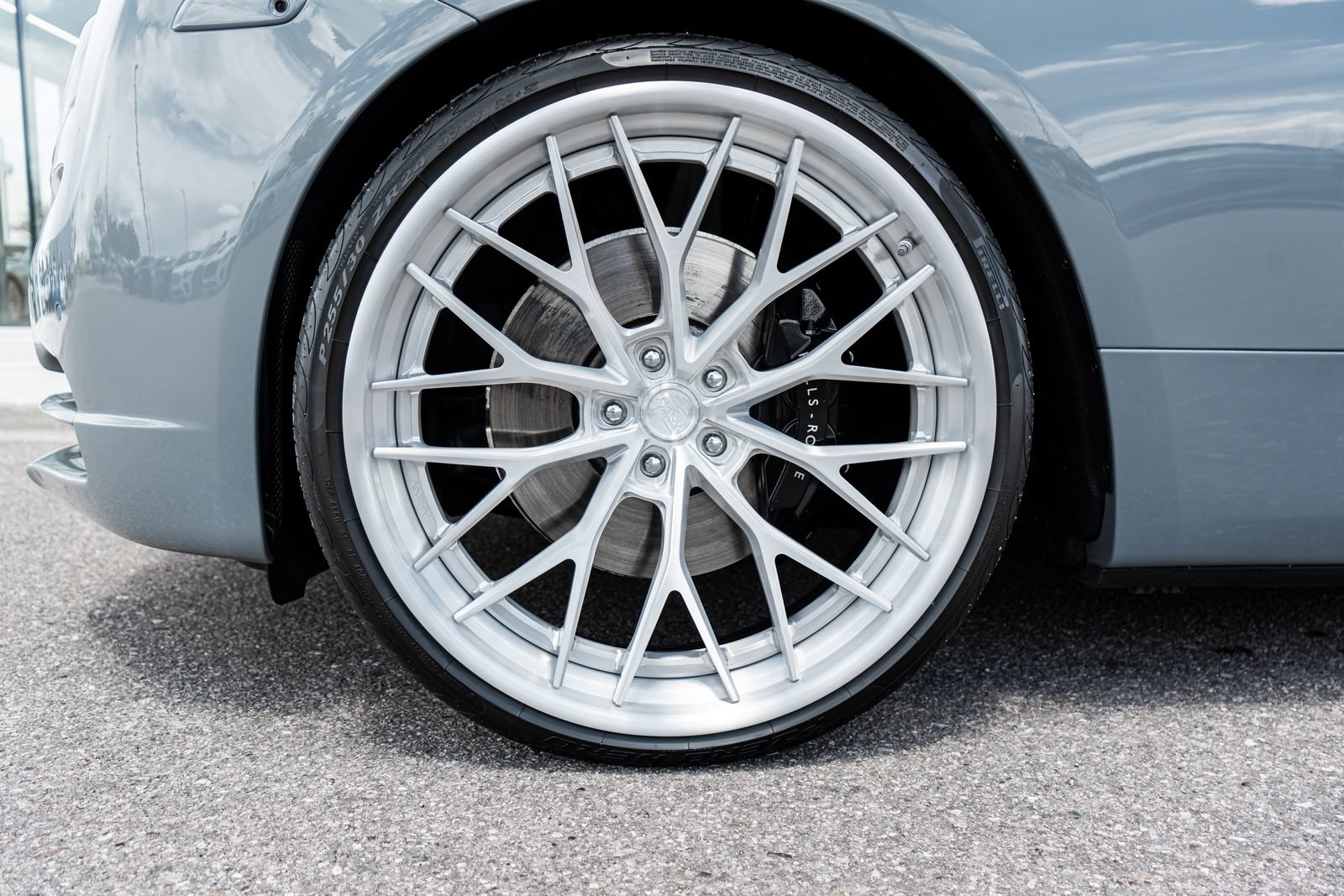 Used 2020 Rolls-Royce Dawn RWD image 6