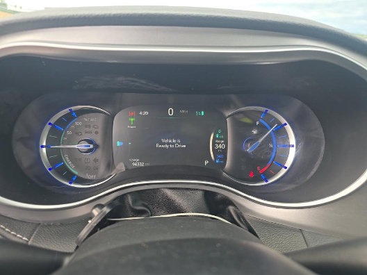 Used 2019 Chrysler Pacifica Limited w/ Advanced Safetytec Group FWD image 12