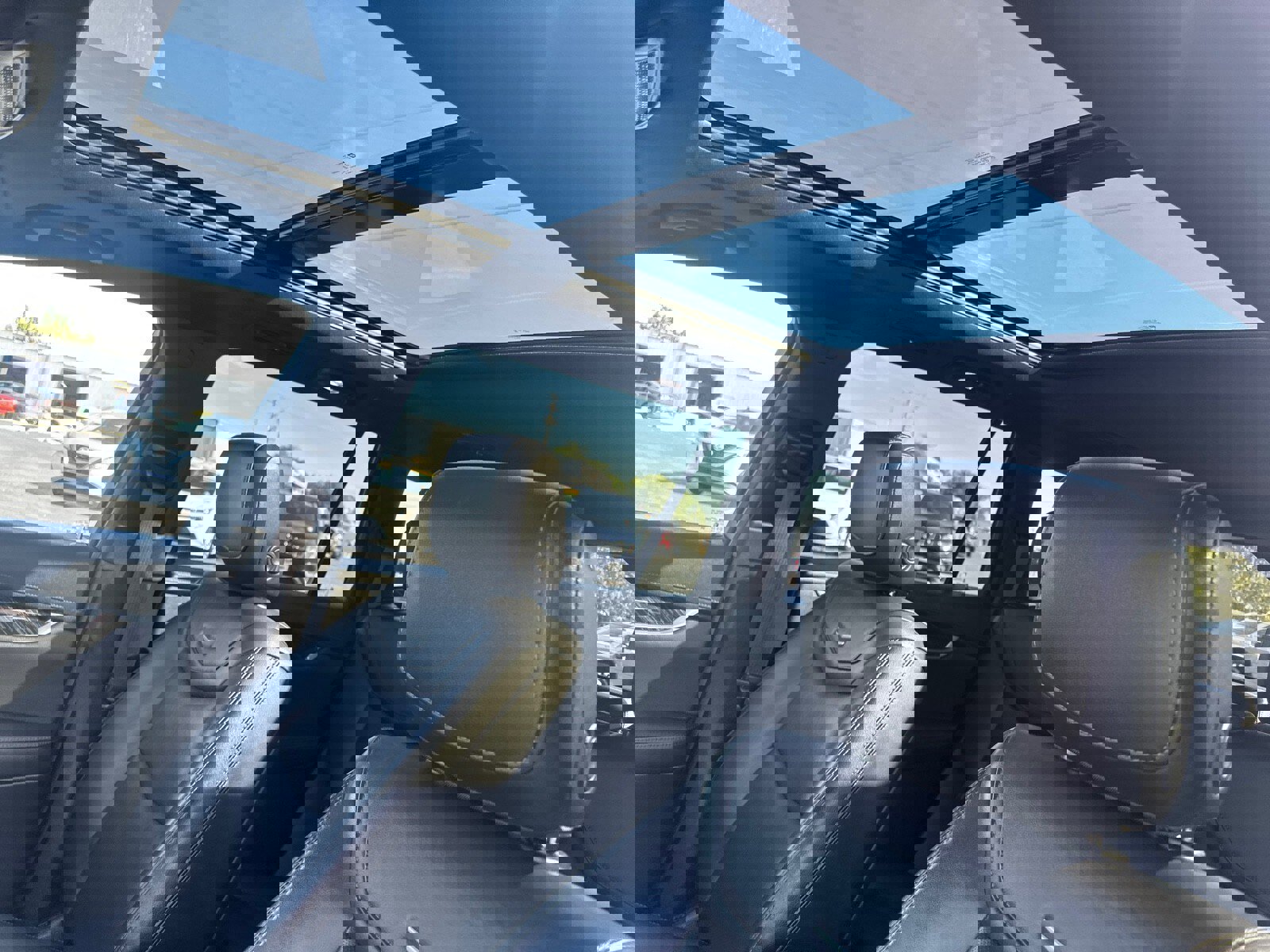 Used 2022 Cadillac XT6 Premium Luxury image 13