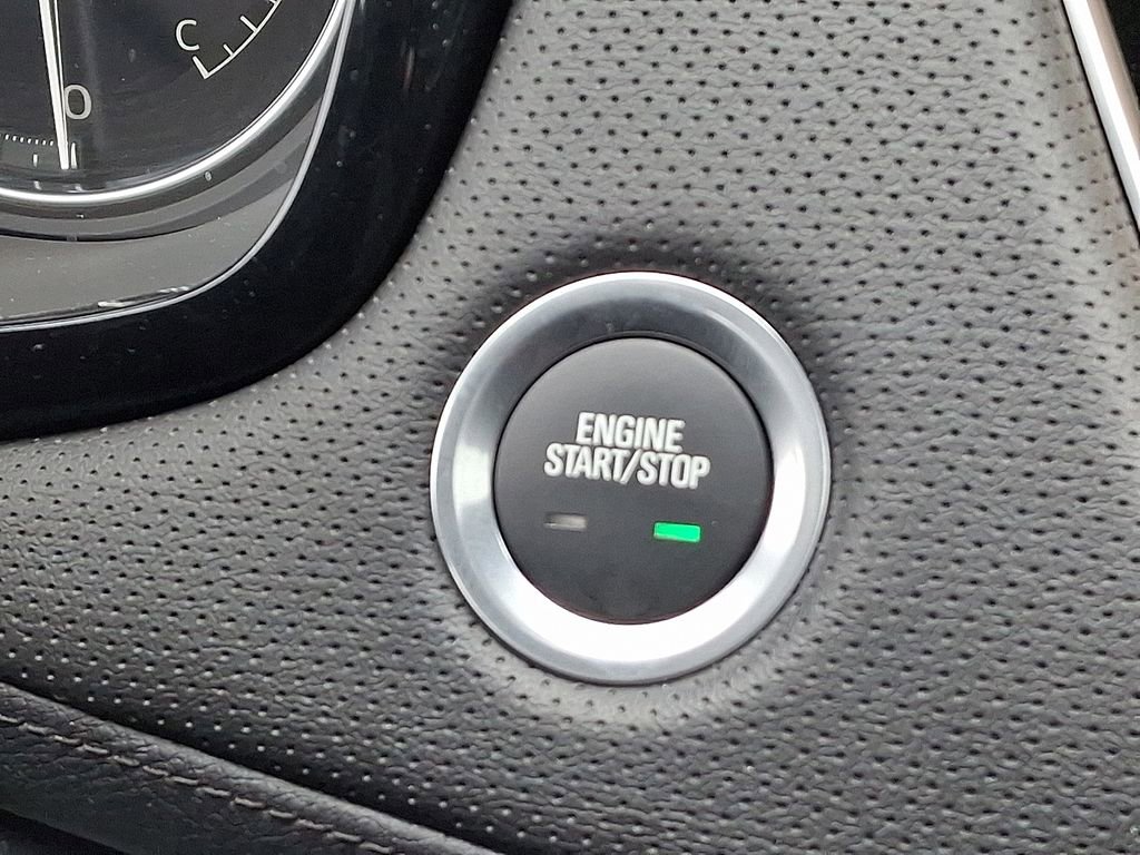 Certified 2025 Cadillac XT6 Luxury image 26