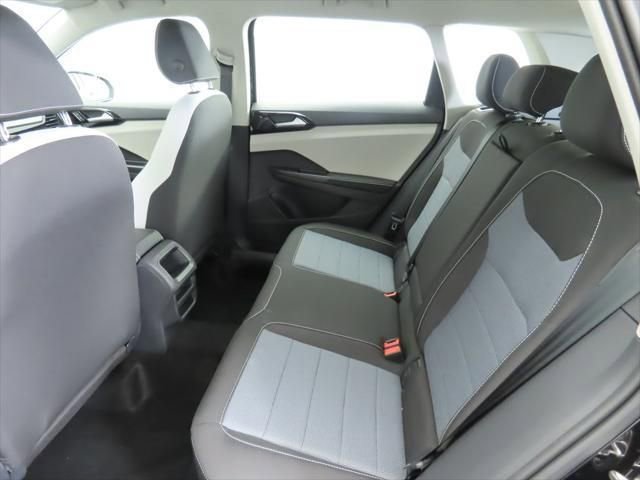 New 2026 Volkswagen Taos S image 21