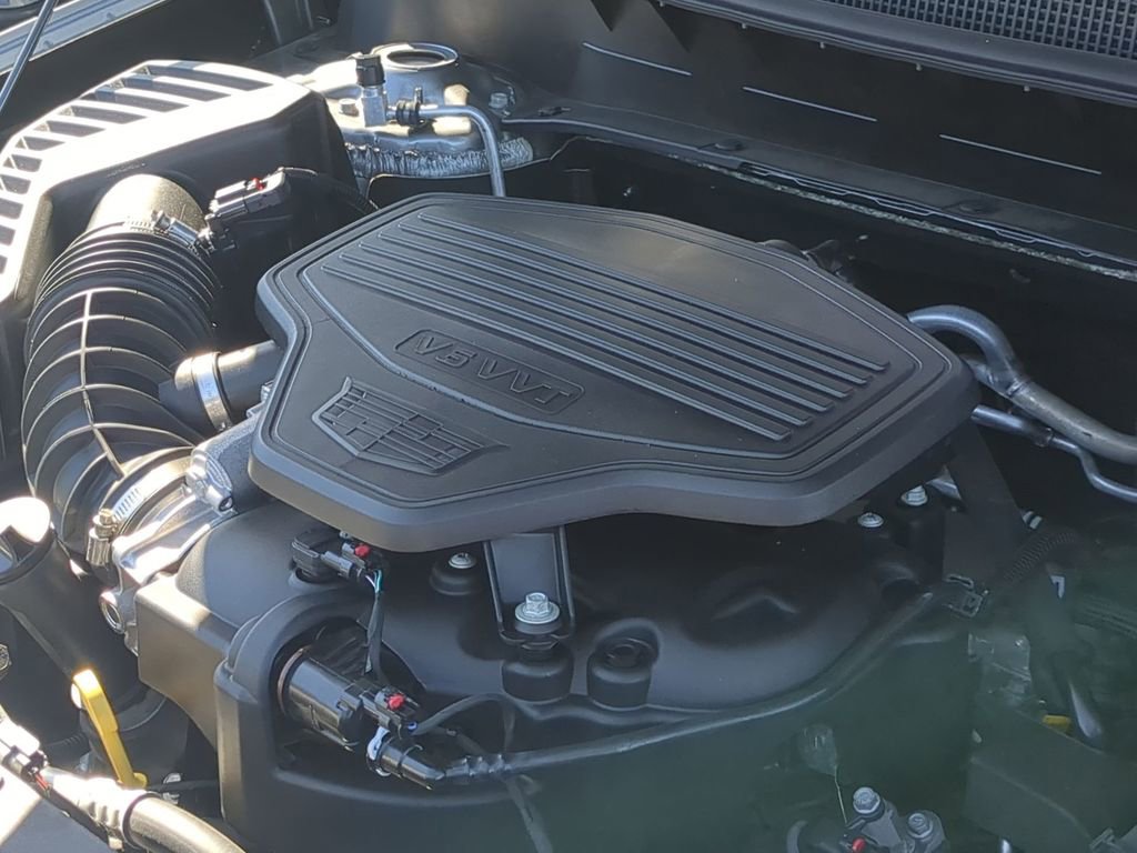 Used 2025 Cadillac XT6 Premium Luxury image 31