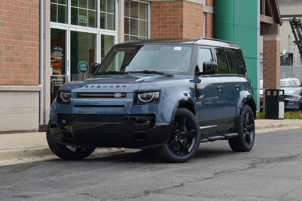 New 2026 Land Rover Defender 110 X-Dynamic SE AWD/4WD image 1