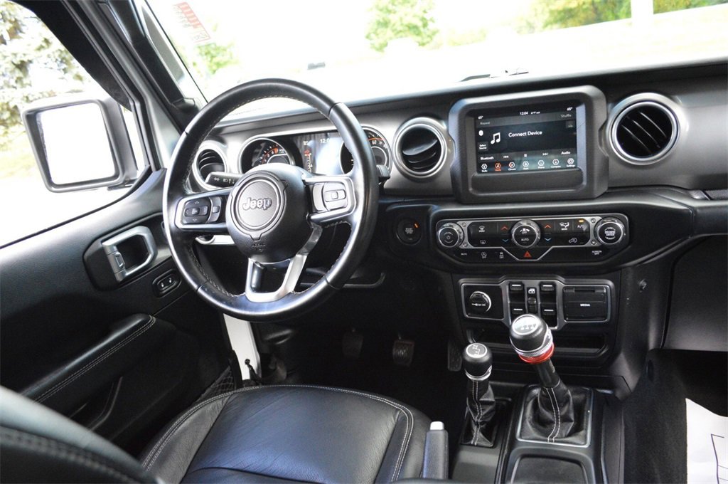 Used 2020 Jeep Wrangler Unlimited Sahara image 36