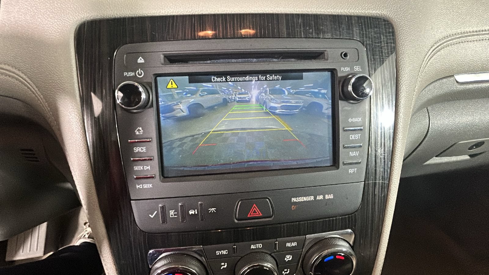 Used 2017 Chevrolet Traverse LT AWD/4WD image 24