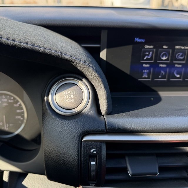 Used 2015 Lexus RC F image 33