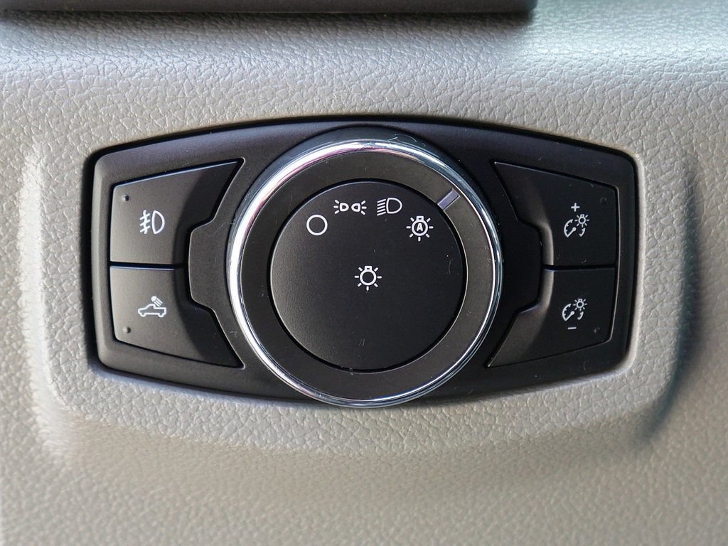Used 2020 Ford F150 XLT w/ Equipment Group 302A Luxury AWD/4WD image 29