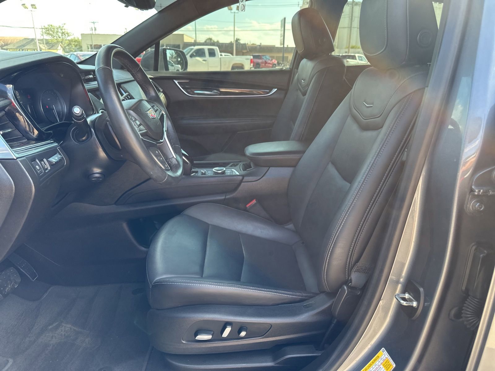 Used 2022 Cadillac XT5 Premium Luxury w/ Technology Package image 24