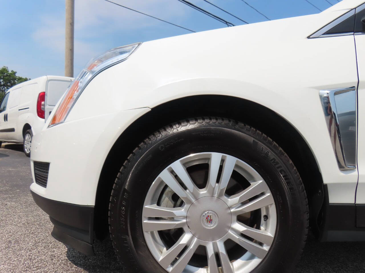 Used 2016 Cadillac SRX Luxury w/ Driver Awareness Package FWD image 31