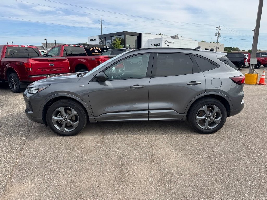 Certified 2024 Ford Escape ST-Line w/ Tech Pack #1 AWD/4WD image 3