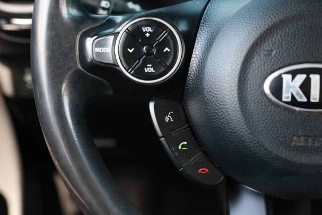 Used 2016 Kia Soul + FWD image 29