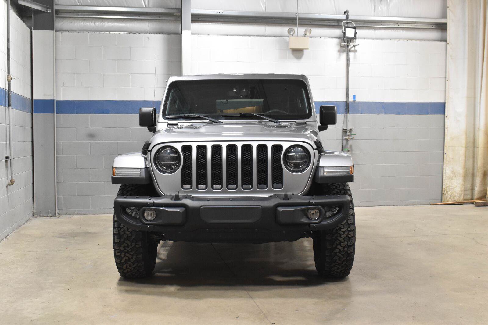 Used 2019 Jeep Wrangler Unlimited Sahara w/ Quick Order Package 24M Moab AWD/4WD image 28