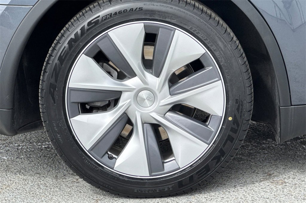Used 2023 Tesla Model Y Long Range image 25