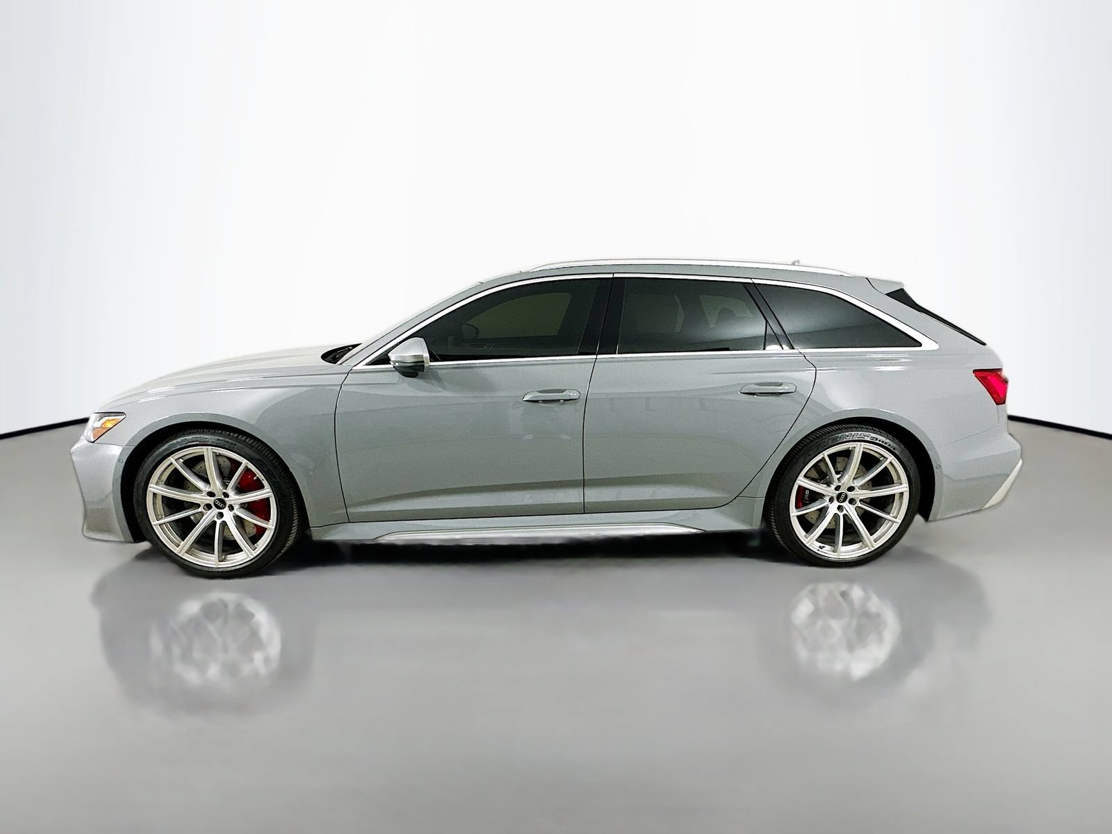 Used 2023 Audi RS 6 w/ Executive Package AWD/4WD image 8