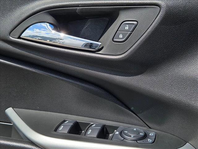 Used 2024 Chevrolet Trax RS w/ Sunroof Package image 6