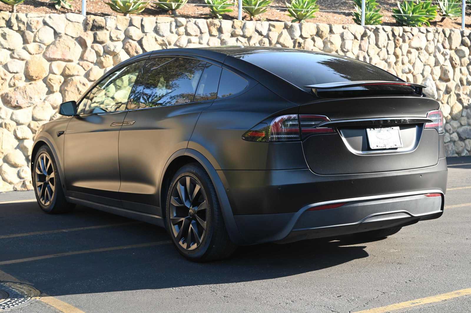 Used 2022 Tesla Model X AWD/4WD image 5