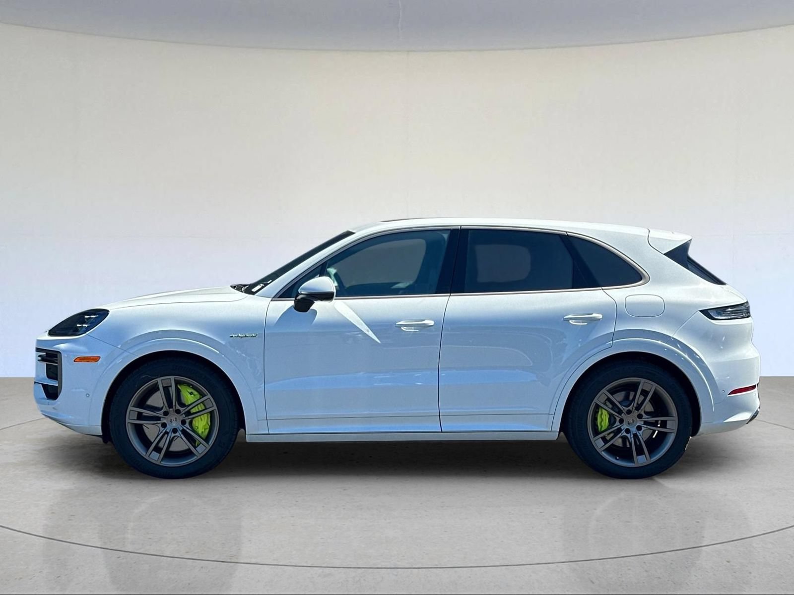 New 2026 Porsche Cayenne Turbo AWD/4WD image 2