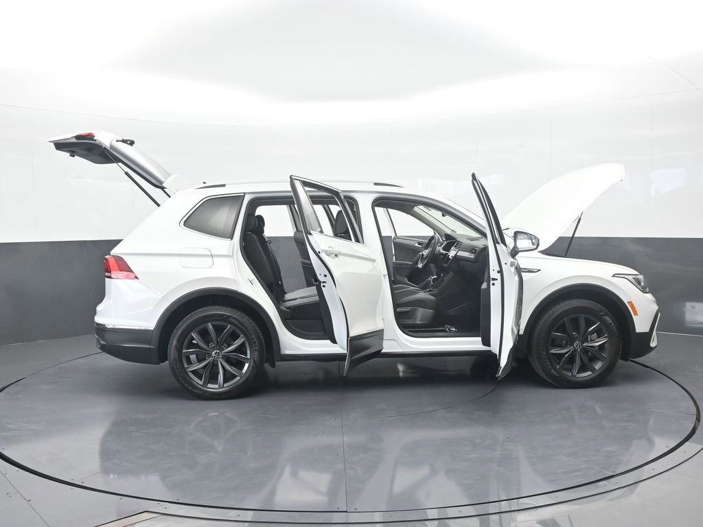 Used 2023 Volkswagen Tiguan SE image 72