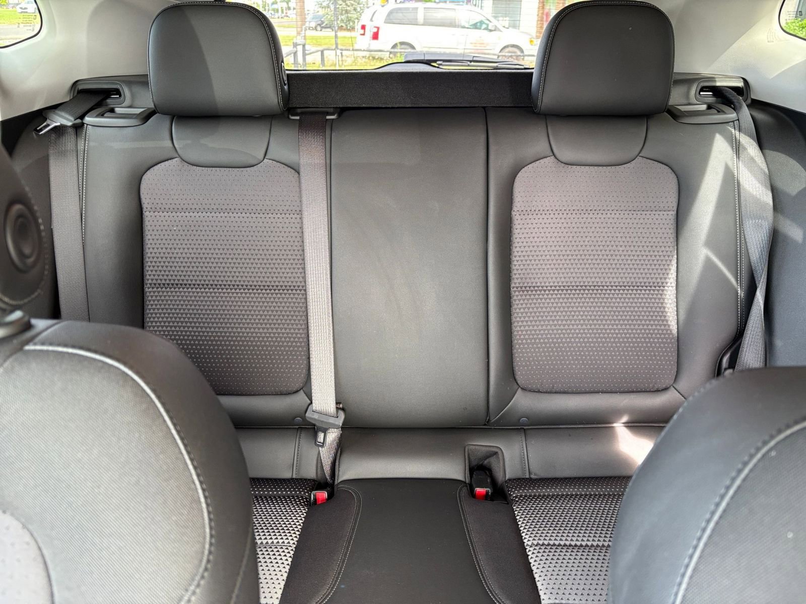 Used 2025 Chevrolet Trax LT w/ LT Convenience Package FWD image 37