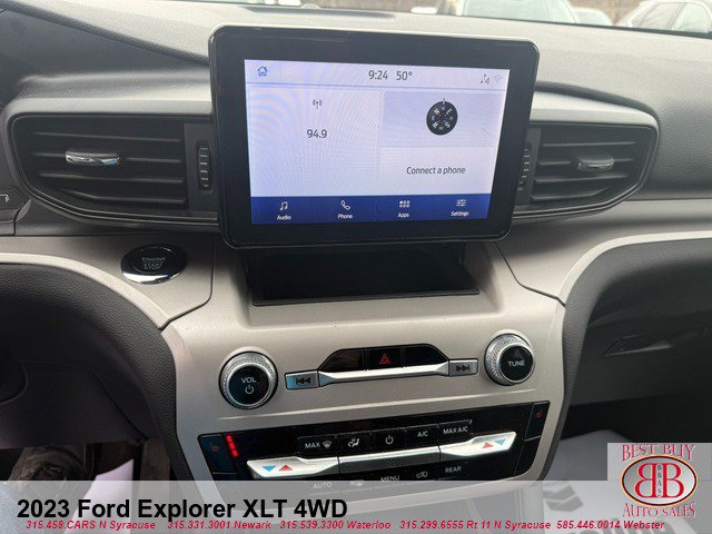 Used 2023 Ford Explorer XLT AWD/4WD image 29