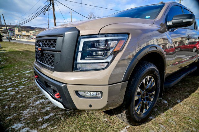 Used 2021 Nissan Titan PRO-4X w/ Pro-4x Convenience Package image 9