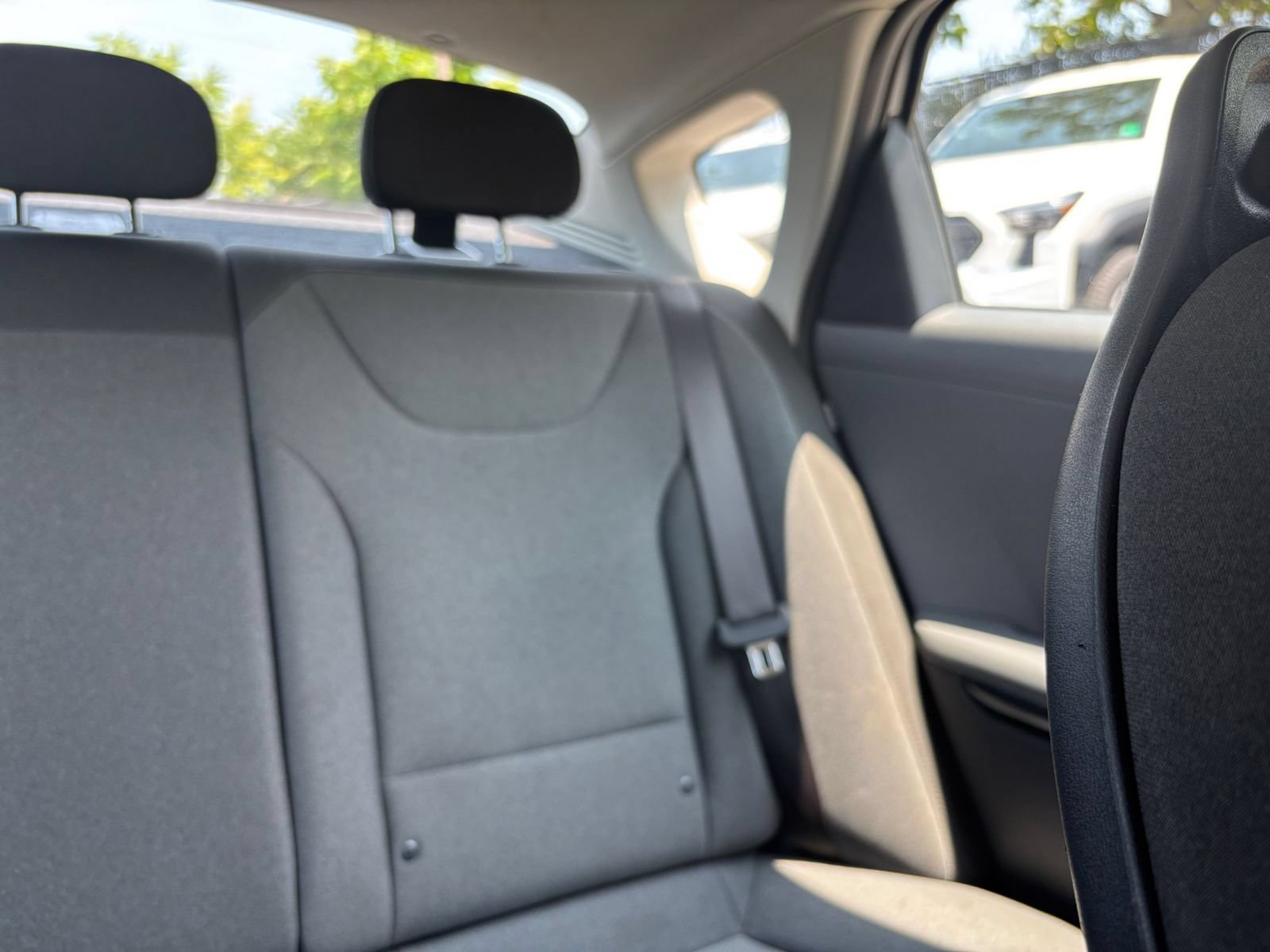 Used 2025 Kia K4 FWD image 32