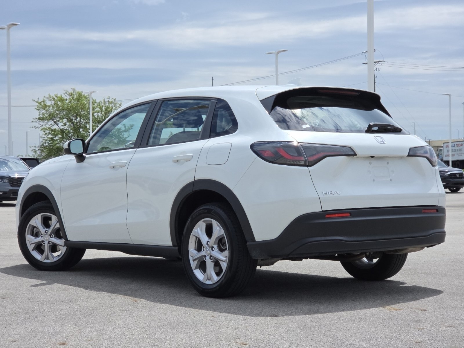 Used 2023 Honda HR-V LX image 16