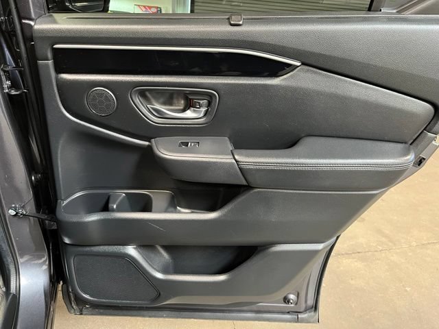 Used 2024 Honda Pilot Touring image 13