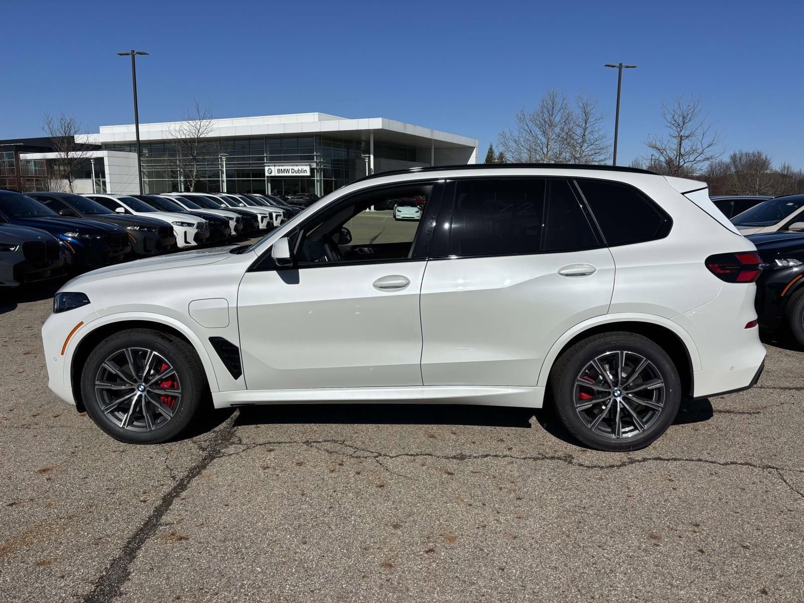 New 2026 BMW X5 xDrive50e image 8