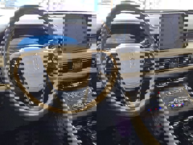 Used 2020 Lincoln Aviator Reserve w/ Equipment Group 202A image 21