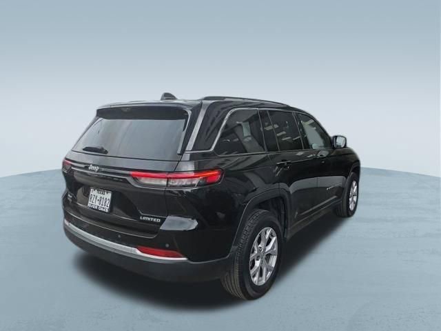 Used 2022 Jeep Grand Cherokee Limited w/ Luxury Tech Group II video 3