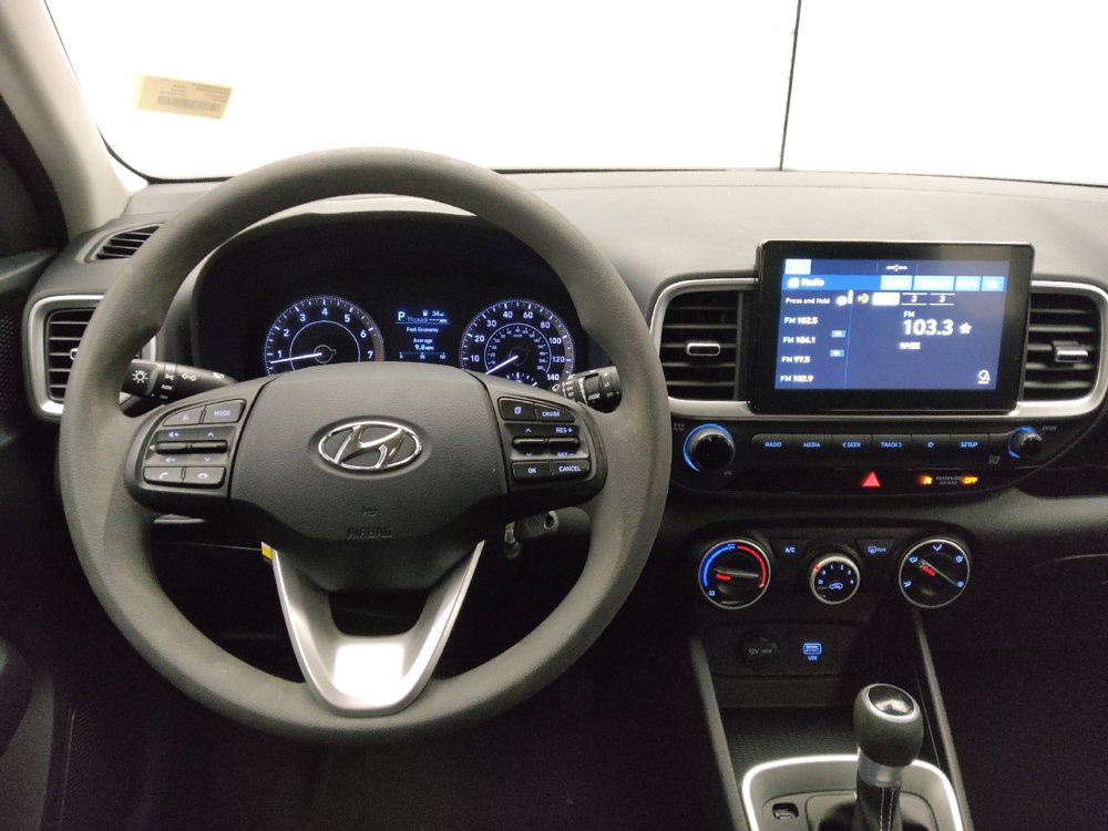 Used 2020 Hyundai Venue SE image 22