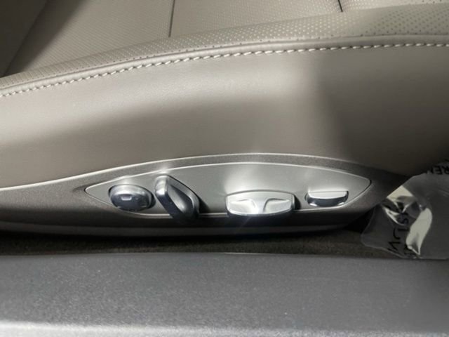 New 2025 Porsche 718 Cayman GT4 image 32