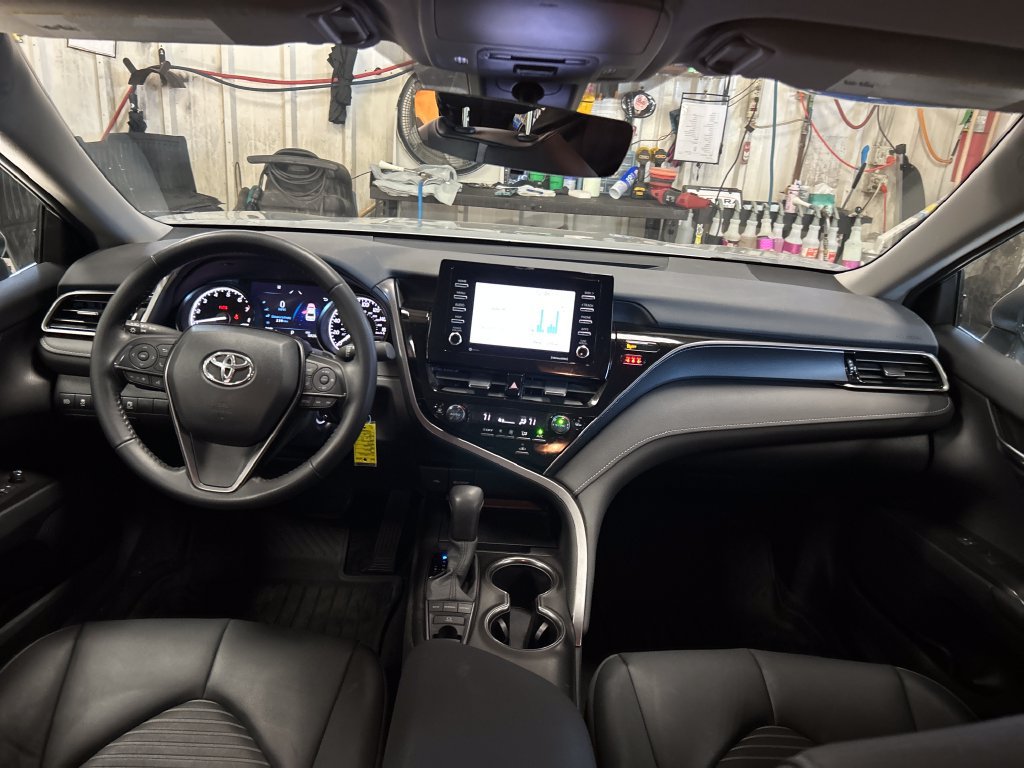 Certified 2024 Toyota Camry SE w/ Blackout Package (TMS) AWD/4WD image 18