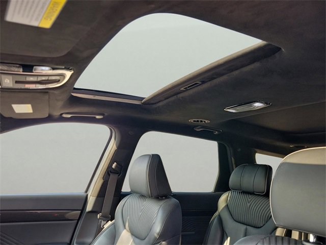 Used 2024 Hyundai Palisade Calligraphy image 12