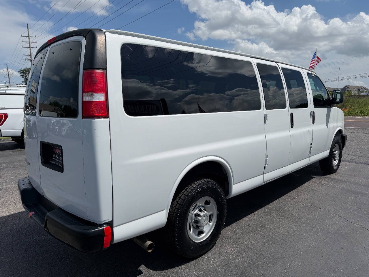 Used 2019 Chevrolet Express 3500 LS RWD image 5