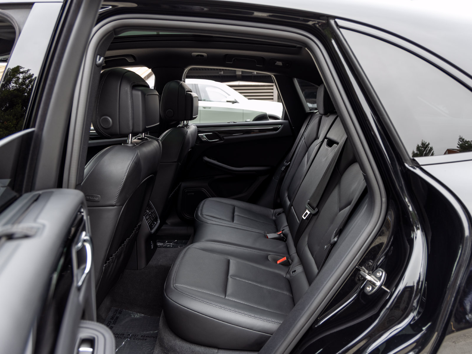 Used 2026 Porsche Macan AWD/4WD image 47