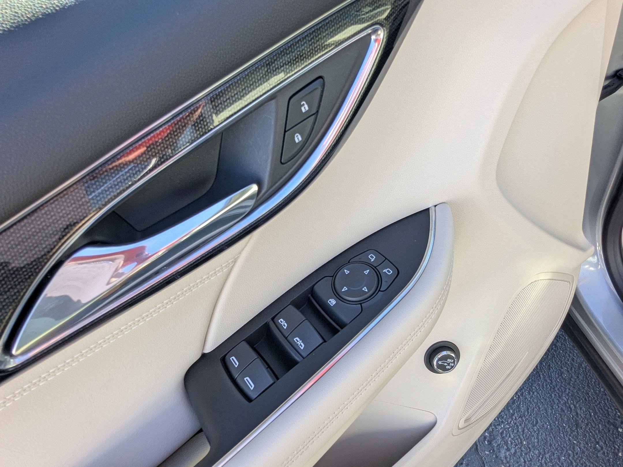 Used 2023 Buick Envision Preferred AWD/4WD image 13