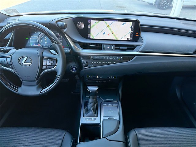 Used 2019 Lexus ES 300h image 18