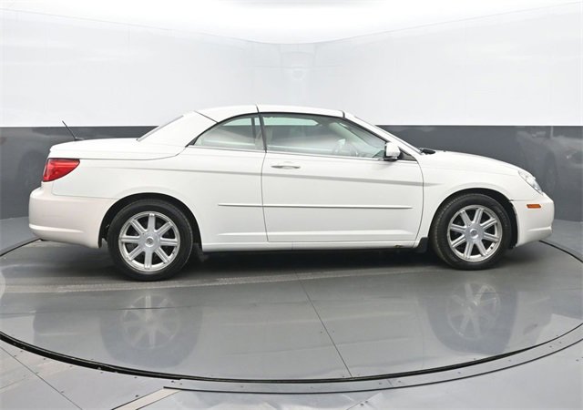 Used 2008 Chrysler Sebring Touring w/ Special Touring Group image 6