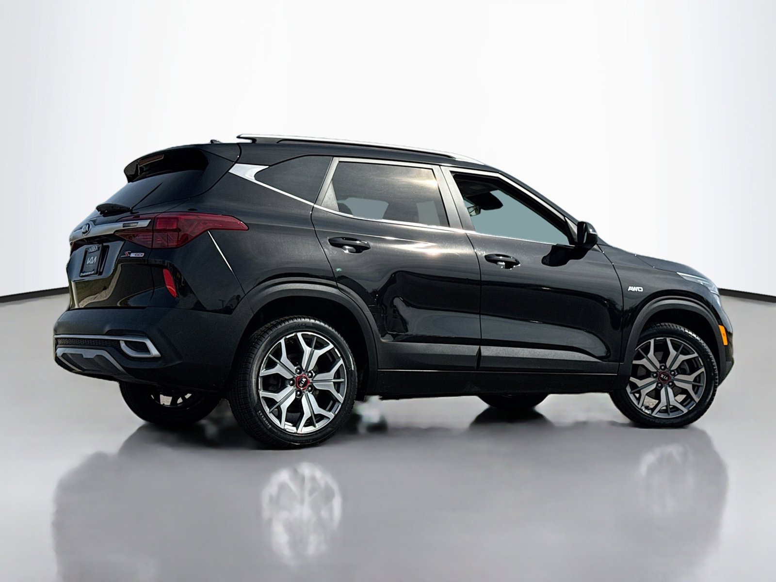 Used 2021 Kia Seltos S image 2