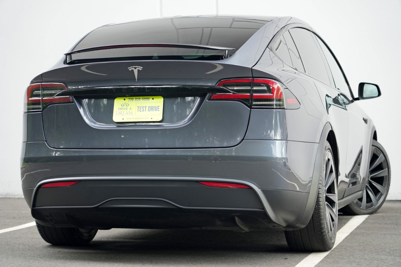 Used 2023 Tesla Model X AWD/4WD image 5