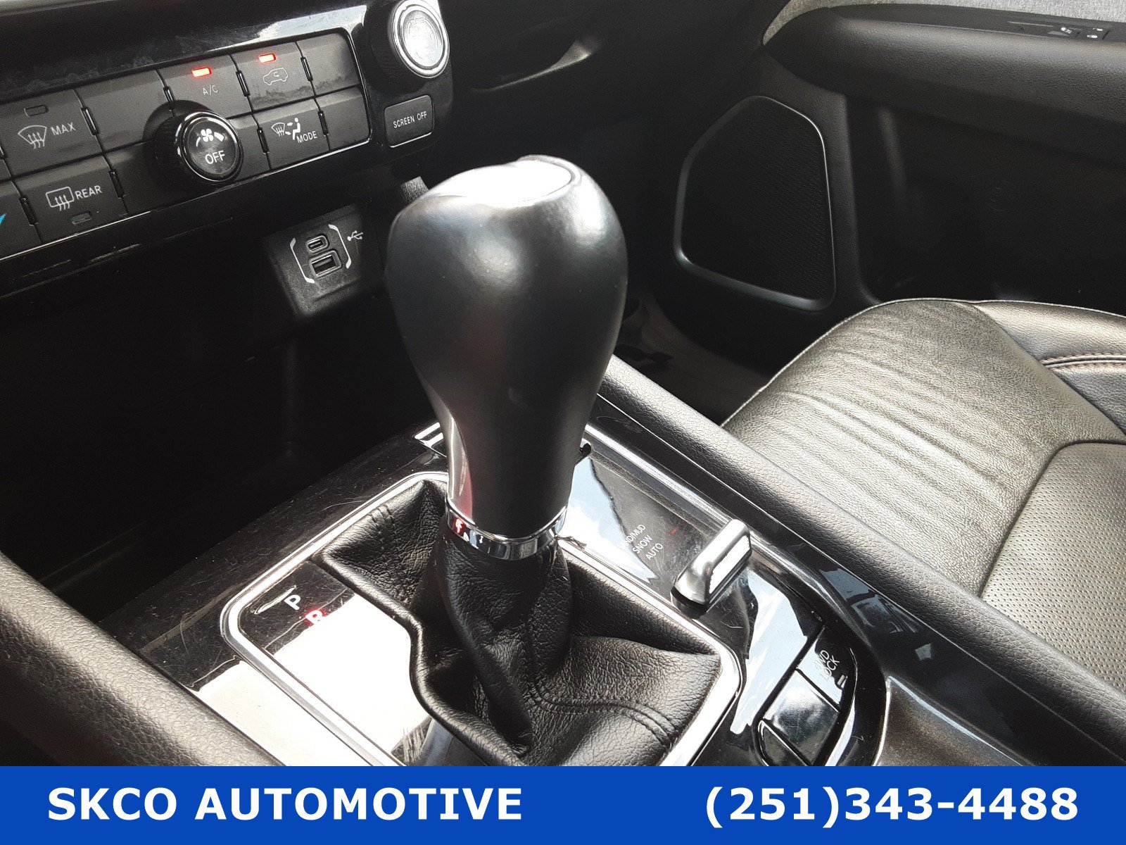 Used 2022 Jeep Compass Latitude w/ Mopar Graphics Package AWD/4WD image 23