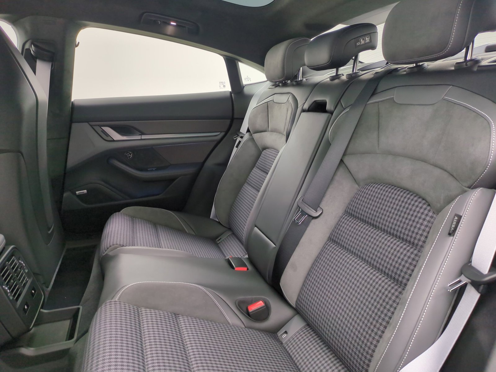 New 2026 Porsche Taycan Turbo S AWD/4WD image 16