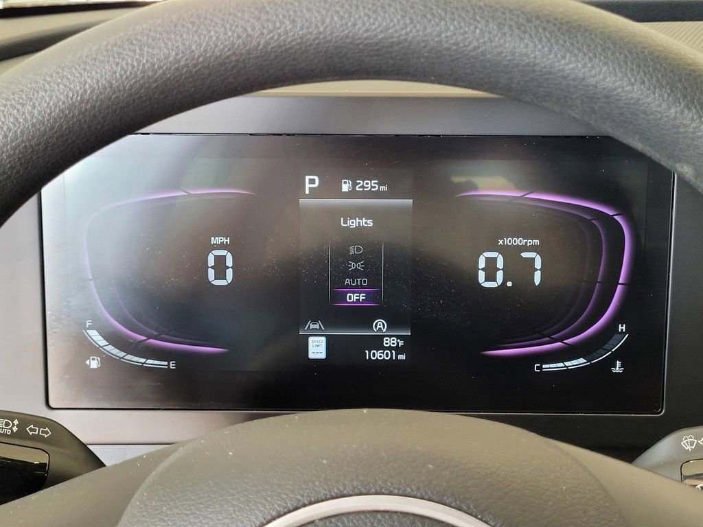 Used 2025 Kia Sportage LX image 14