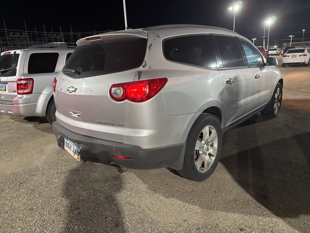 Used 2011 Chevrolet Traverse LTZ AWD/4WD image 3