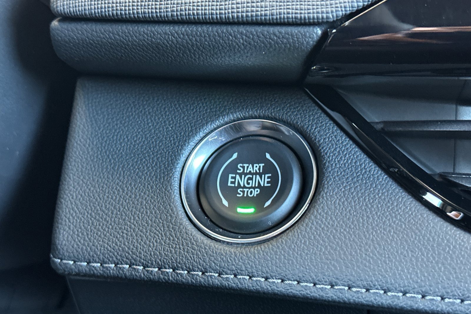 New 2026 Buick Enclave Sport Touring w/ Power Package image 22