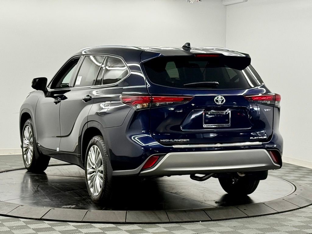 Used 2026 Toyota Highlander Platinum image 10